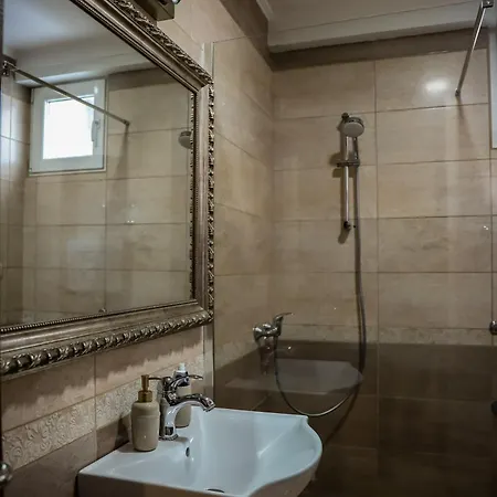Rezervisi Slobodno, U Centru Smo Apartment Novi Sad Exterior photo